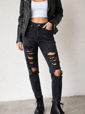 American Eagle Outfitters Black Ripped “Mom Jean”